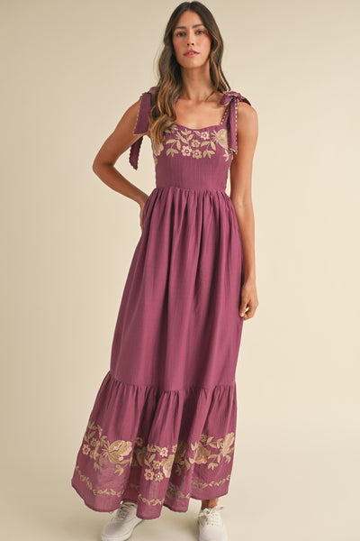 Embrace the Sun: 2024 Summer Dress Trends at Thread and Vine Boutique