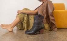 Load image into Gallery viewer, OASIS SOCIETY Tara - Two Paneled Western Boots