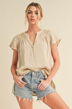 Load image into Gallery viewer, Thia Embroidered Short Sleeve Top