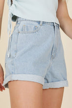 Load image into Gallery viewer, roll up denim shorts